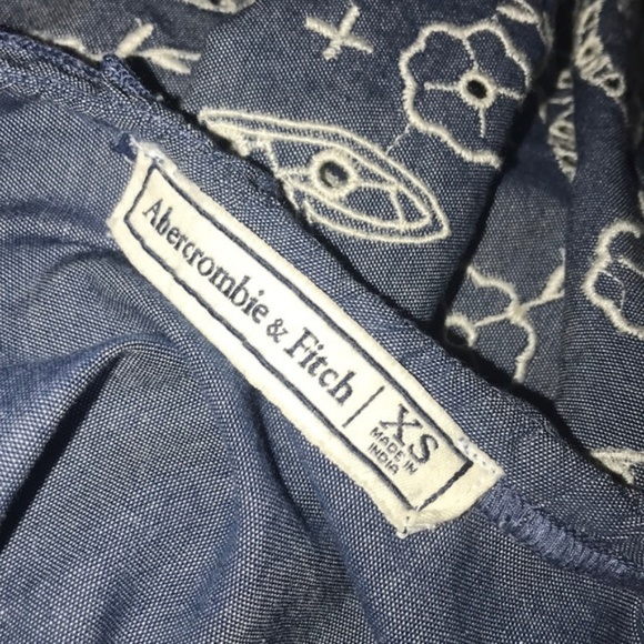 Abercrombie & Finch top " NEW" - Picture 3 of 3